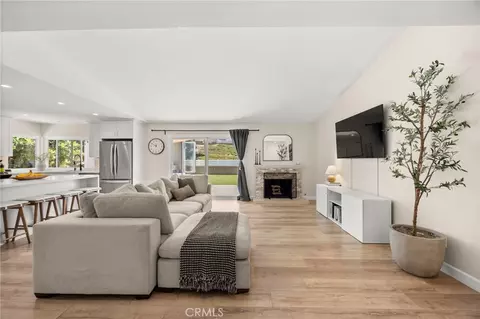 28962 De La Luna, Mission Viejo, CA 92692
