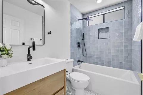 Bath - 2 Hudson, Irvine, CA 92620 photo 3 of 3