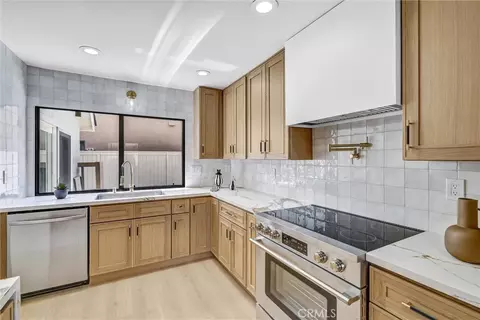 Kitchen - 2 Hudson, Irvine, CA 92620 photo 4 of 4