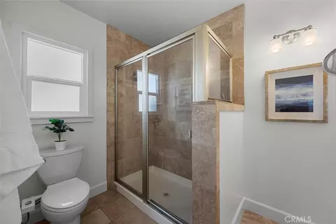 Bath - 816 Grandview, Fullerton, CA 92832 photo 3 of 4