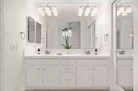 Bath - 5 Morningside, Irvine, CA 92603 photo 1 of 6