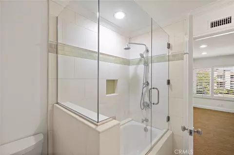 Bath - 5 Morningside, Irvine, CA 92603 photo 4 of 6