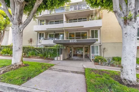 8535 W West Knl #209, West Hollywood, CA 90069