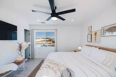 Bedroom - 60323 Granada Dr, Joshua Tree, CA 92252 photo 1 of 8