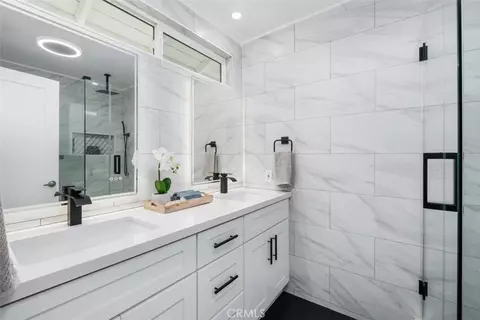 Bath - 2310 E Orangeview, Orange, CA 92867 photo 1 of 3