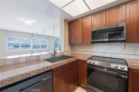 Kitchen - 525 E Seaside #1802, Long Beach, CA 90802 photo 2 of 2