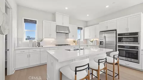 812 Sonia, Irvine, CA 92618