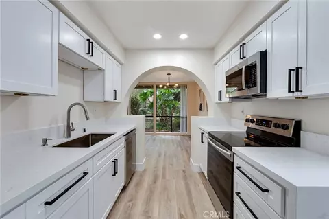 104 Lakepines, Irvine, CA 92620