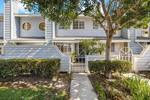 8120 Baymist Dr #C, Huntington Beach, CA 92646