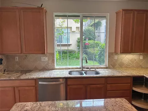 Kitchen - 65 Figtree, Irvine, CA 92603 photo 3 of 3