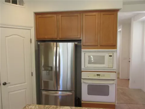 Kitchen - 65 Figtree, Irvine, CA 92603 photo 2 of 3