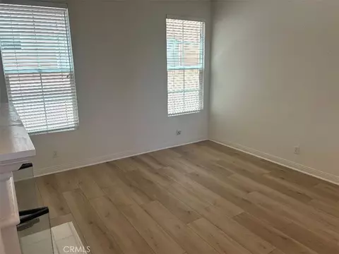 Living - 65 Figtree, Irvine, CA 92603 photo 3 of 5