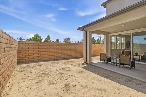 Exterior - 575 Patten Ave, Placentia, CA 92870 photo 7 of 13
