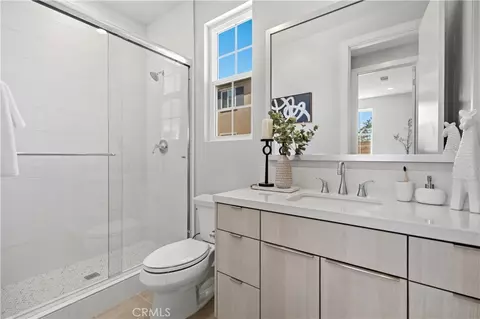 Bath - 575 Patten Ave, Placentia, CA 92870 photo 1 of 8