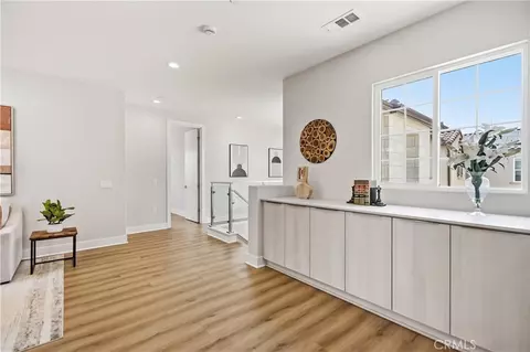 Entry Way - 575 Patten Ave, Placentia, CA 92870 photo 5 of 9