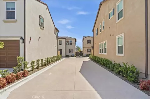 Exterior - 575 Patten Ave, Placentia, CA 92870 photo 10 of 13