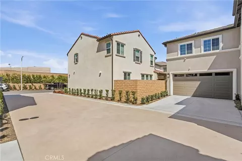 Exterior - 575 Patten Ave, Placentia, CA 92870 photo 9 of 13