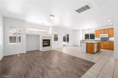 Living - 19459 Hebron Ct, Riverside, CA 92508 photo 4 of 6