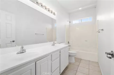 Bath - 19459 Hebron Ct, Riverside, CA 92508 photo 2 of 2