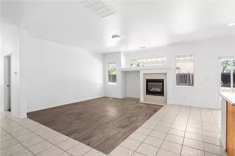 Living - 19459 Hebron Ct, Riverside, CA 92508 photo 3 of 6