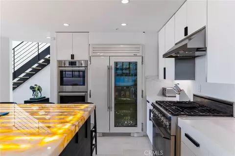 Kitchen - 35381 Beach, Dana Point, CA 92624 photo 2 of 2