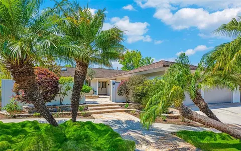 907 Cercis Pl, Newport Beach, CA 92660