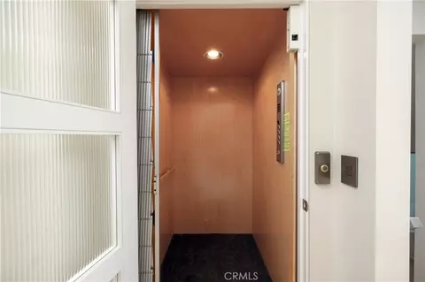 Entry Way - 5517 E Ocean, Long Beach, CA 90803 photo 2 of 2