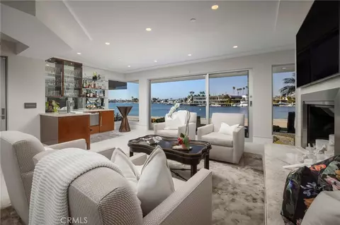 Living - 5517 E Ocean, Long Beach, CA 90803 photo 2 of 4