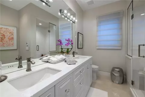 Bath - 5517 E Ocean, Long Beach, CA 90803 photo 3 of 5