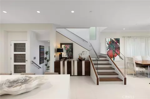 Entry Way - 5517 E Ocean, Long Beach, CA 90803 photo 1 of 2