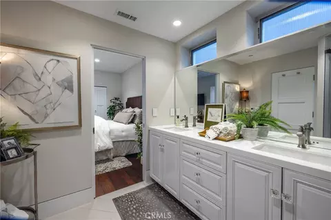 Bath - 5517 E Ocean, Long Beach, CA 90803 photo 1 of 5