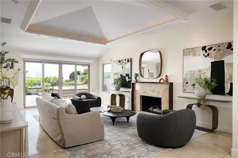 15 Beachcomber, Corona Del Mar, CA 92625