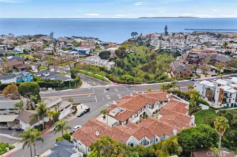 401 Seaward Rd #6, Corona Del Mar, CA 92625
