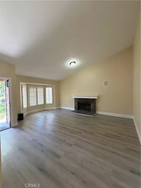 Living - 25420 Sheffield Ln, Saugus, CA 91350 photo 1 of 7