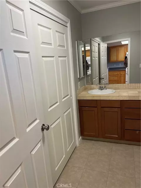 Bath - 5746 Tilton, Jurupa Valley, CA 92509 photo 10 of 10