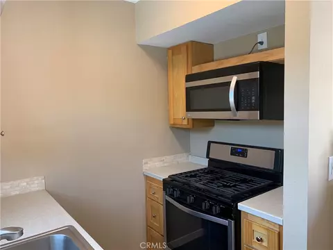 Kitchen - 3295 Rubidoux, Jurupa Valley, CA 92509 photo 8 of 10