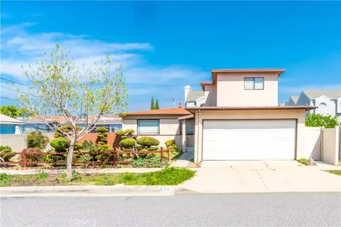 909 Garnet, Redondo Beach, CA 90277