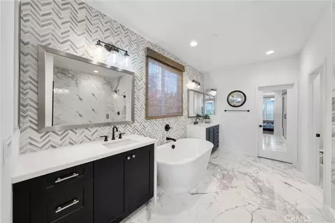 Bath - 32237 Everview, Temecula, CA 92591 photo 3 of 6