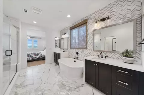 Bath - 32237 Everview, Temecula, CA 92591 photo 5 of 6