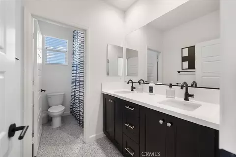 Bath - 32237 Everview, Temecula, CA 92591 photo 1 of 6