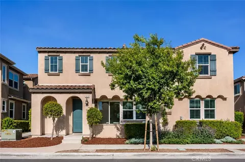 5934 Ginger Dr, Eastvale, CA 92880