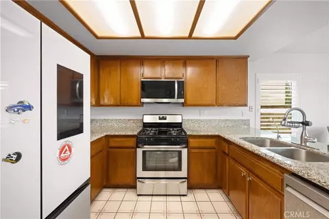 Kitchen - 26 Appomattox, Irvine, CA 92620 photo 2 of 2
