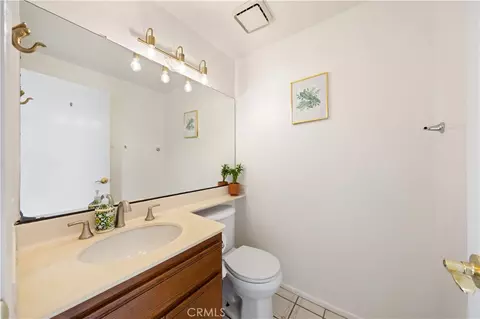 Bath - 26 Appomattox, Irvine, CA 92620 photo 1 of 4