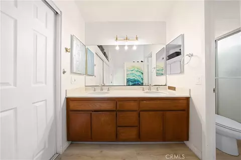Bath - 26 Appomattox, Irvine, CA 92620 photo 3 of 4