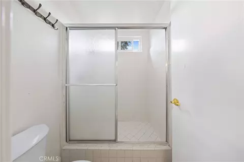 Bath - 26 Appomattox, Irvine, CA 92620 photo 4 of 4