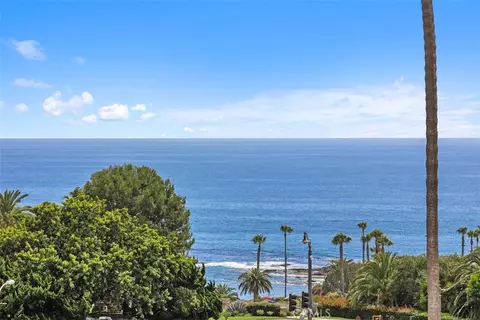 30802 Coast #D12, Laguna Beach, CA 92651