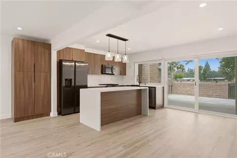 725 Palomares, San Dimas, CA 91773
