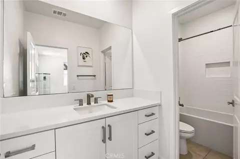 Bath - 337 Abacus, Irvine, CA 92618 photo 3 of 6