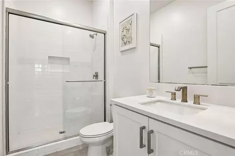 Bath - 337 Abacus, Irvine, CA 92618 photo 6 of 6