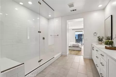 Bath - 337 Abacus, Irvine, CA 92618 photo 2 of 6